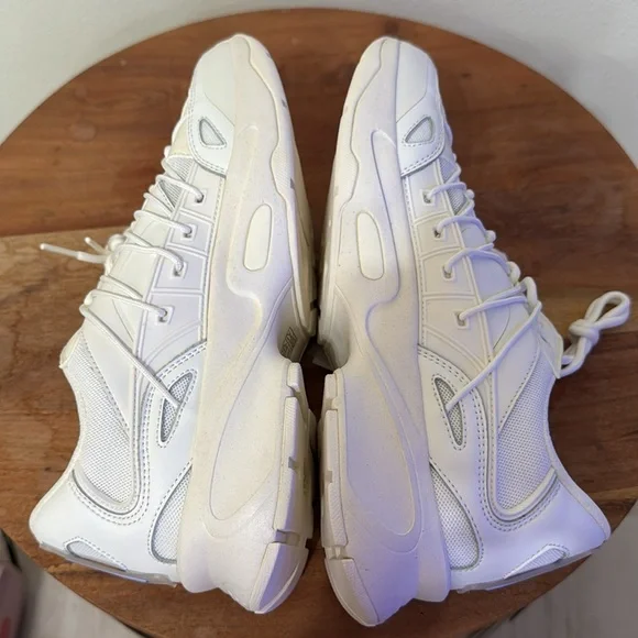 MCQ BY ALEXANDER MCQUEEN Ico Aratana Sneakers In White - Picture 8 of 11